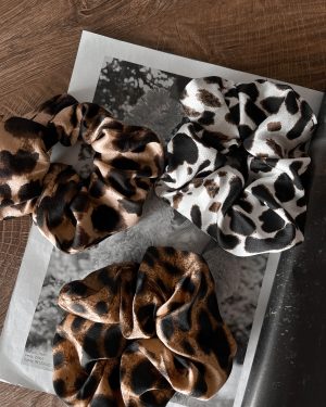 SCRUNCHIE gumička LEO