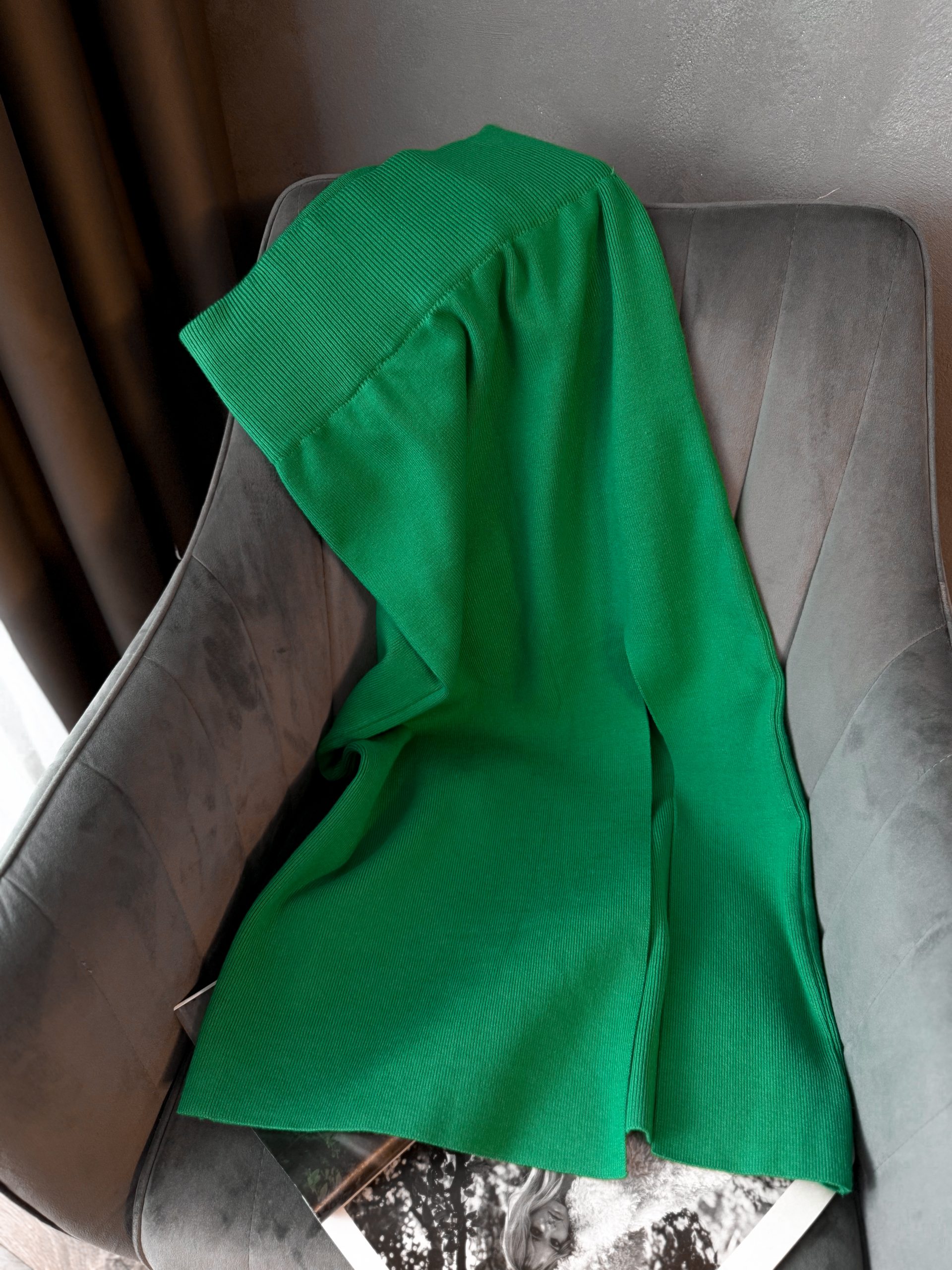 Úpletová hrubšia sukňa TERA - GREEN – Obrázok 3