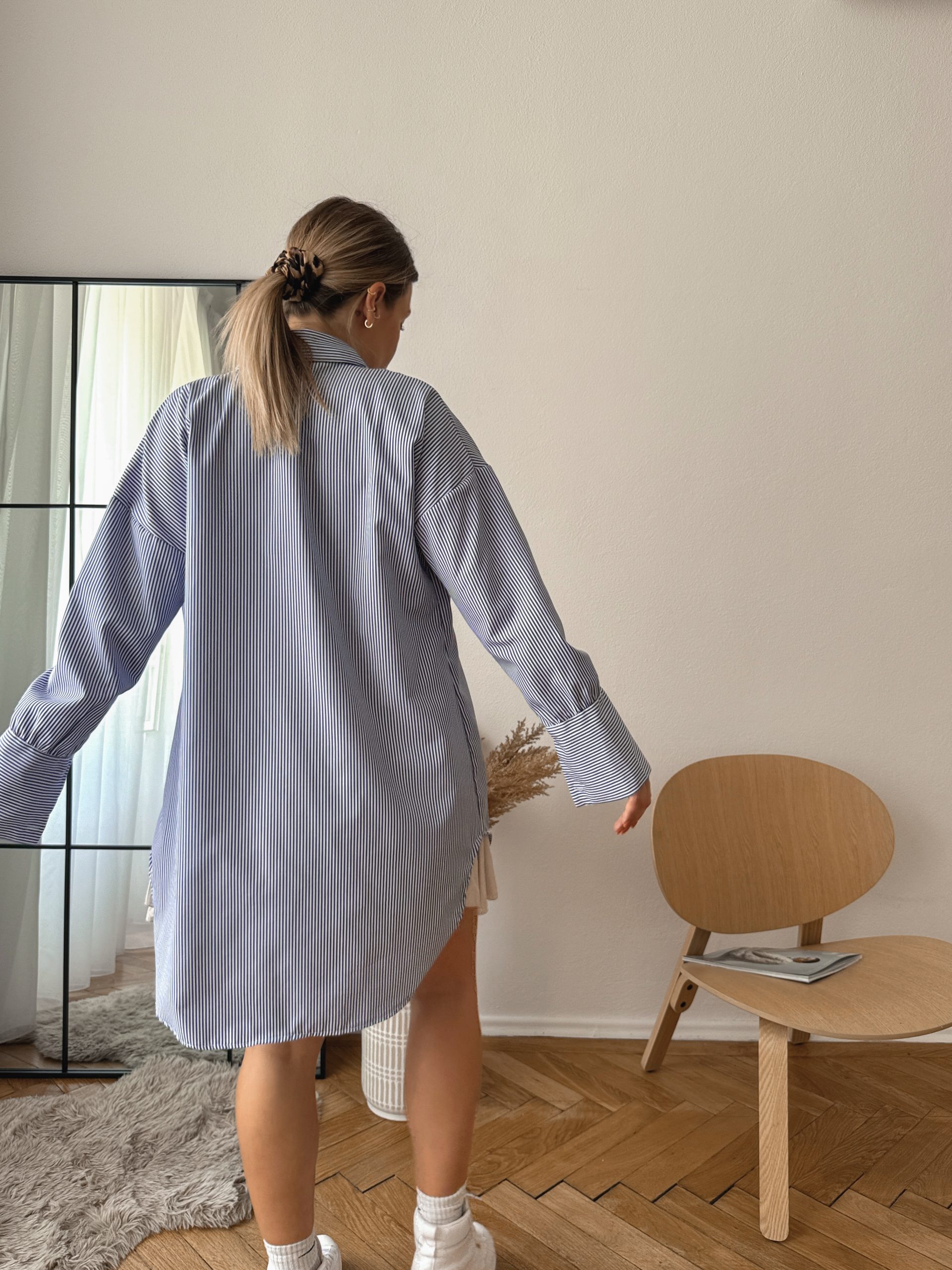 Predĺžená košeľa STELLA - DARK BLUE – Obrázok 4